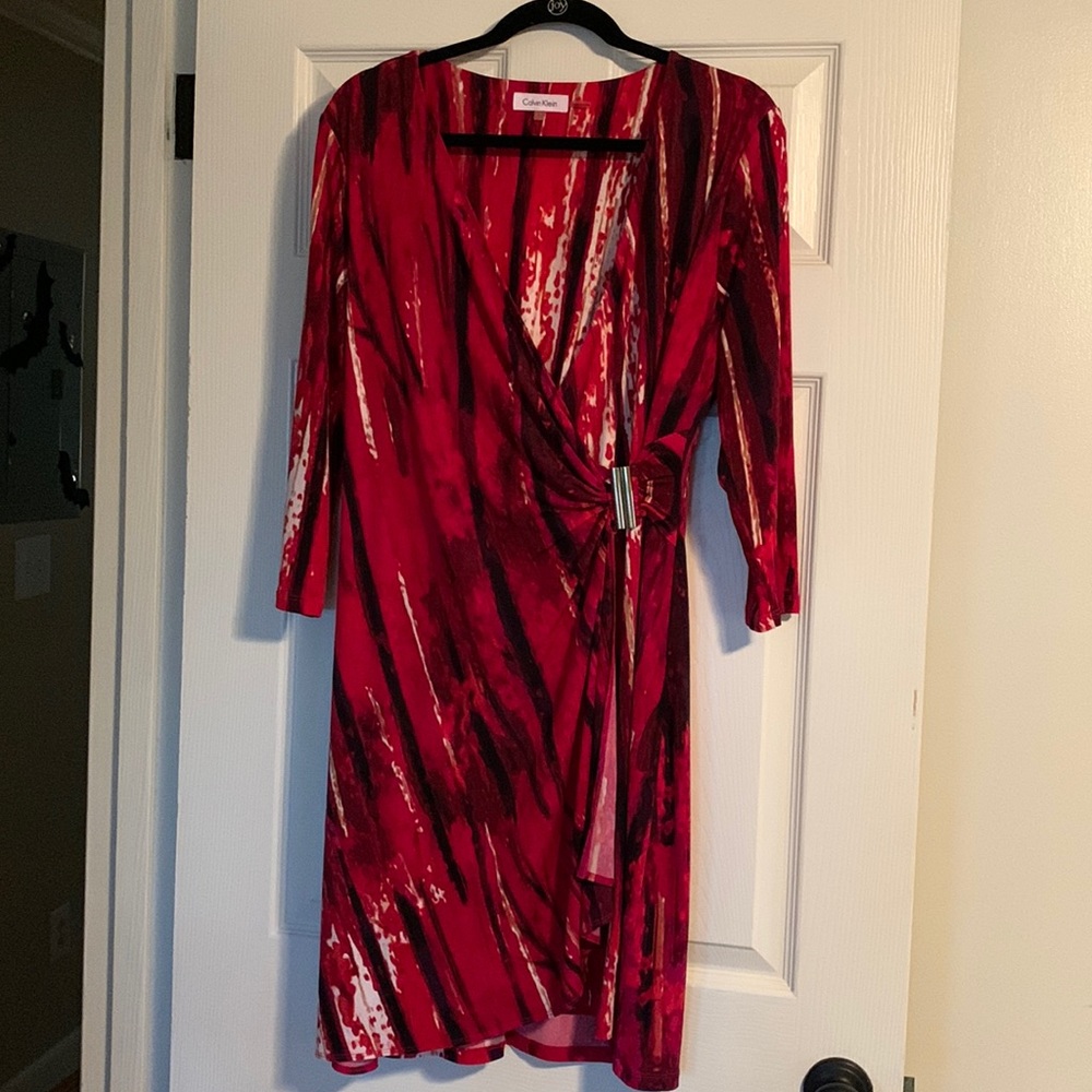 Beautiful wrap dress with buckle at side